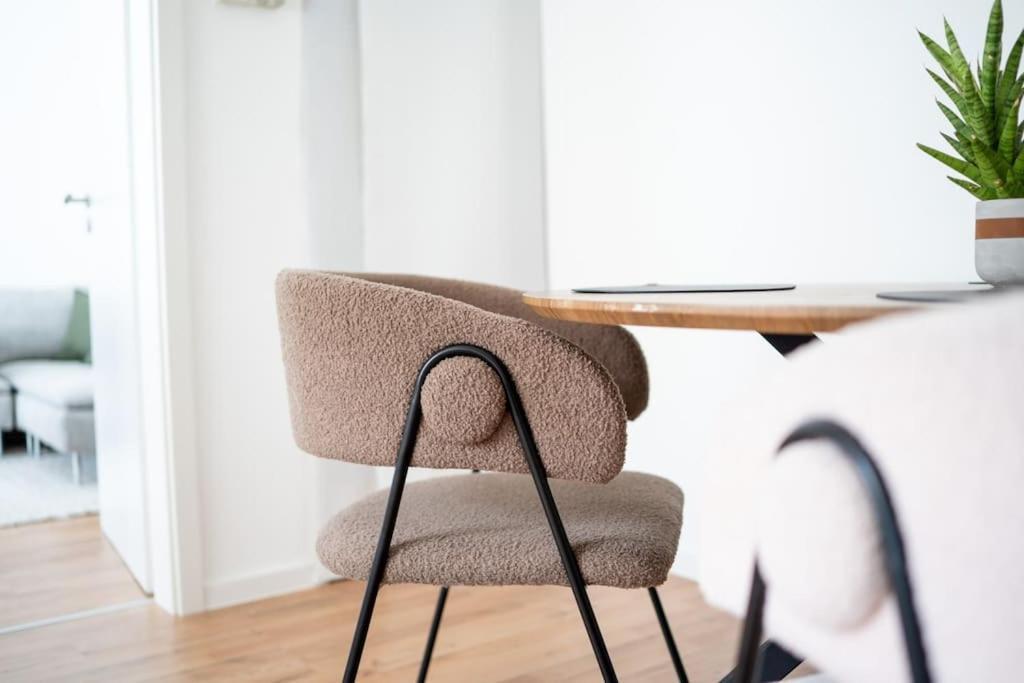 Wohnung Naehe Stadtzentrum Mit Wohnzimmer Und Kueche Koblenz  Dış mekan fotoğraf