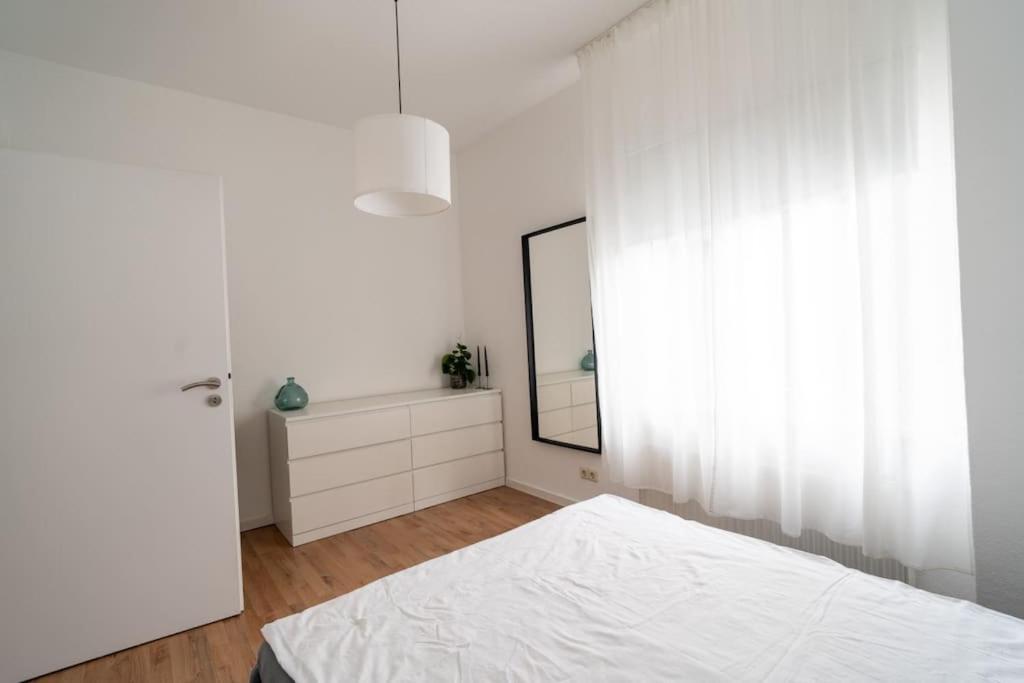 Wohnung Naehe Stadtzentrum Mit Wohnzimmer Und Kueche Koblenz  Dış mekan fotoğraf