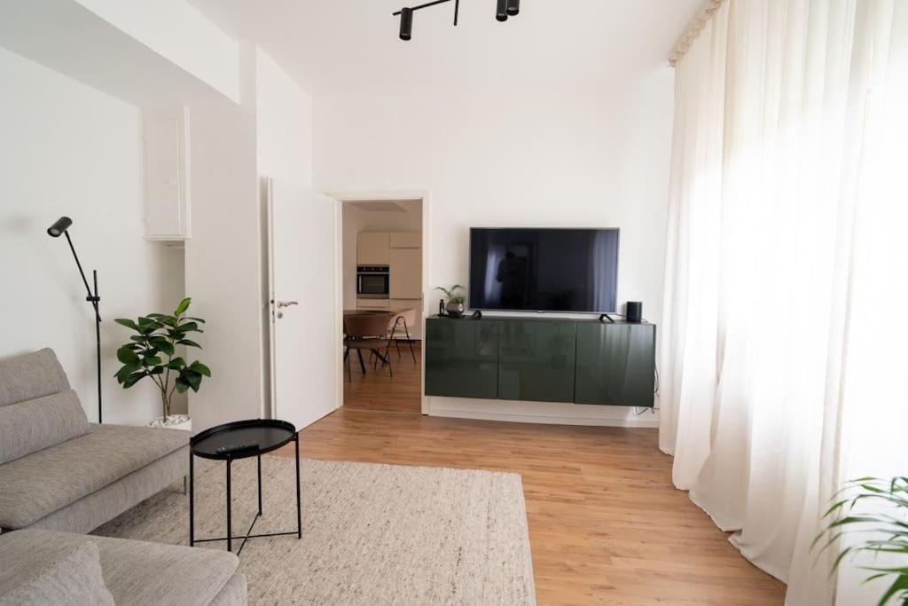Wohnung Naehe Stadtzentrum Mit Wohnzimmer Und Kueche Koblenz  Dış mekan fotoğraf